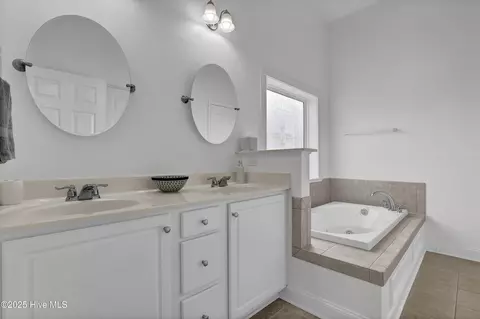 Bath - 104 Firefly Dr, Hampstead, NC 28443 photo 1 of 3