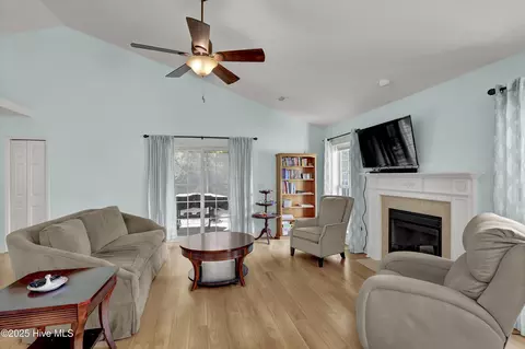 Living - 104 Firefly Dr, Hampstead, NC 28443 photo 1 of 2