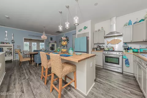 Kitchen - 120 Shell Rock Ln, Hubert, NC 28539 photo 5 of 9