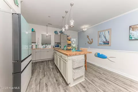 Kitchen - 120 Shell Rock Ln, Hubert, NC 28539 photo 7 of 9
