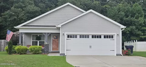 125 Cove Pl, Clinton, NC 28328