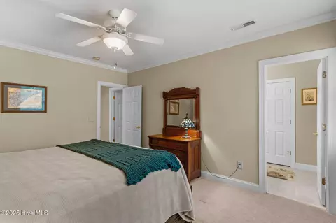 Bedroom - 305 Tall Ships Ln, Hampstead, NC 28443 photo 7 of 7