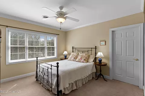 Bedroom - 305 Tall Ships Ln, Hampstead, NC 28443 photo 5 of 7