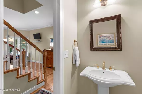 Entry Way - 305 Tall Ships Ln, Hampstead, NC 28443 photo 3 of 3