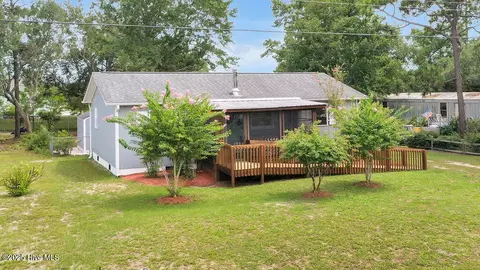 4412 Flagship Ave SE, Southport, NC 28461
