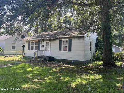 1009 Neuse Ave, New Bern, NC 28560