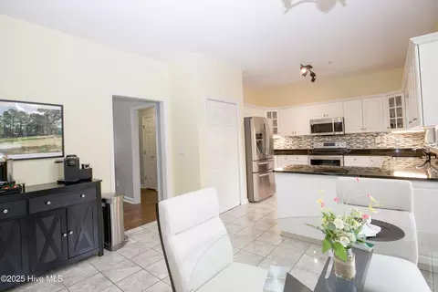 Kitchen - 370 Fairway Ct, Pinehurst, NC 28374 photo 7 of 7