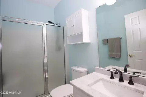 Bath - 370 Fairway Ct, Pinehurst, NC 28374 photo 5 of 5