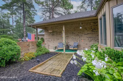 Exterior - 370 Fairway Ct, Pinehurst, NC 28374 photo 5 of 18