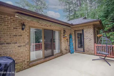 Exterior - 370 Fairway Ct, Pinehurst, NC 28374 photo 11 of 18
