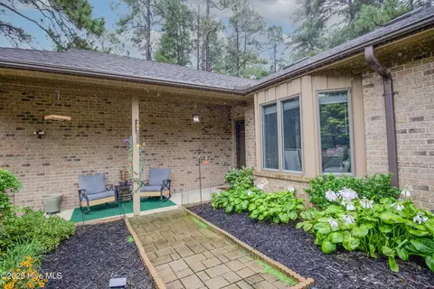 Exterior - 370 Fairway Ct, Pinehurst, NC 28374 photo 3 of 18