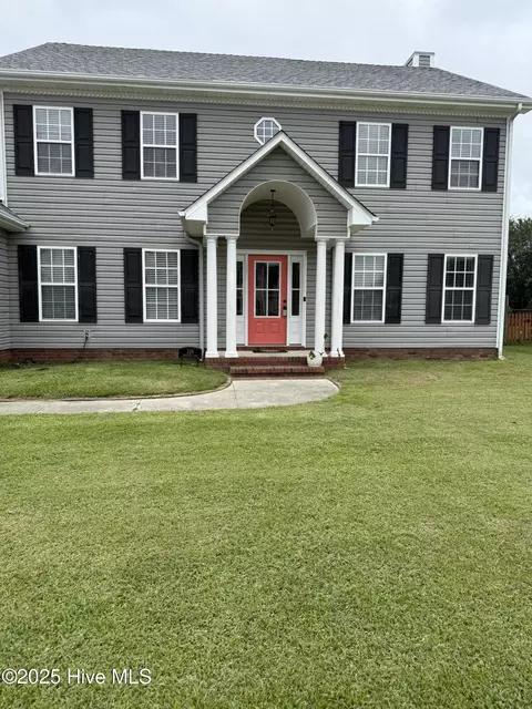 329 Iverleigh Ln, Jacksonville, NC 28540