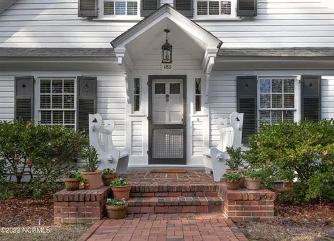 Exterior - 185 Cherokee Rd, Pinehurst, NC 28374 photo 1 of 9