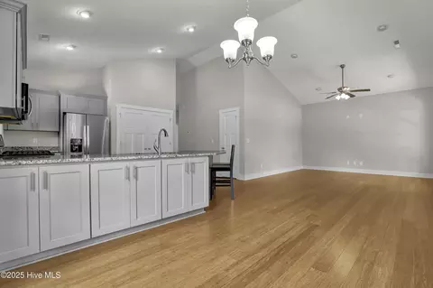 185 Van Riggs Rd, Hubert, NC 28539 photo 9