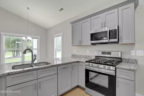 185 Van Riggs Rd, Hubert, NC 28539 photo 14