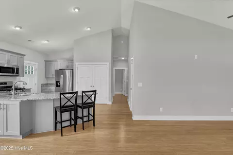 185 Van Riggs Rd, Hubert, NC 28539 photo 8