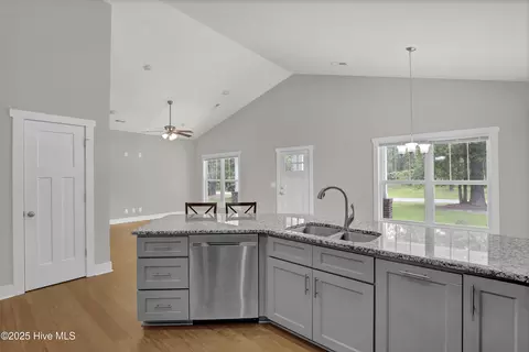 185 Van Riggs Rd, Hubert, NC 28539 photo 15