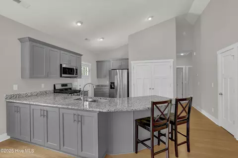 185 Van Riggs Rd, Hubert, NC 28539 photo 12