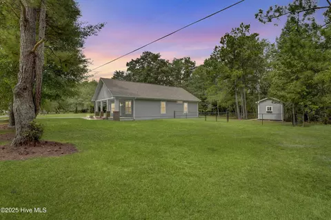 185 Van Riggs Rd, Hubert, NC 28539 photo 2