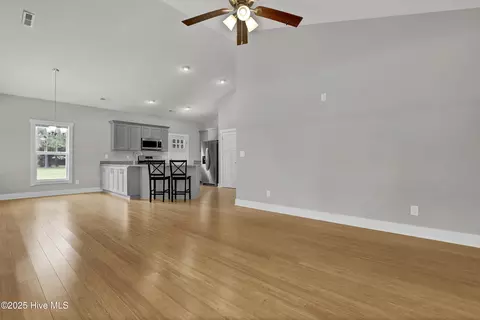 185 Van Riggs Rd, Hubert, NC 28539 photo 7