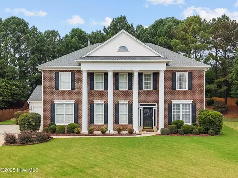 222 Shillings Chase Dr, Cary, NC 27518