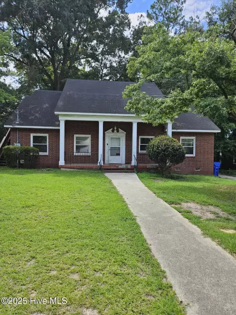 1308 N Independence St, Kinston, NC 28501