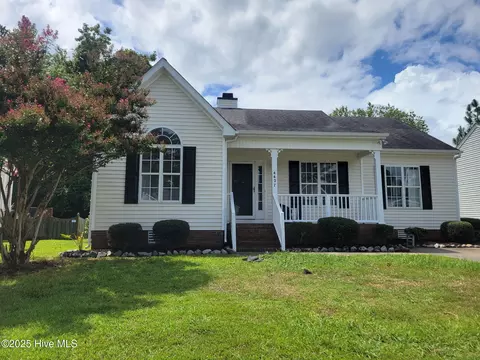 4427 Surrey Meadows Dr, Winterville, NC 28590