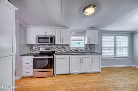 120 S Burning Tree Dr, Hampstead, NC 28443 photo 10