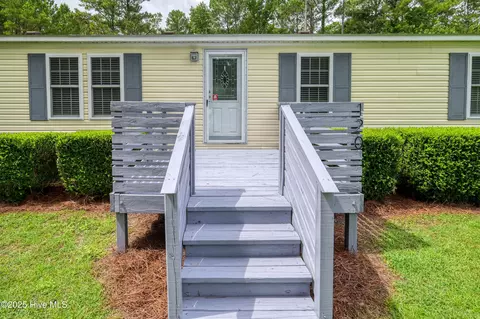 120 S Burning Tree Dr, Hampstead, NC 28443 photo 4