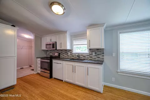 120 S Burning Tree Dr, Hampstead, NC 28443 photo 12