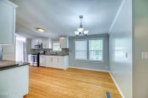 120 S Burning Tree Dr, Hampstead, NC 28443 photo 9