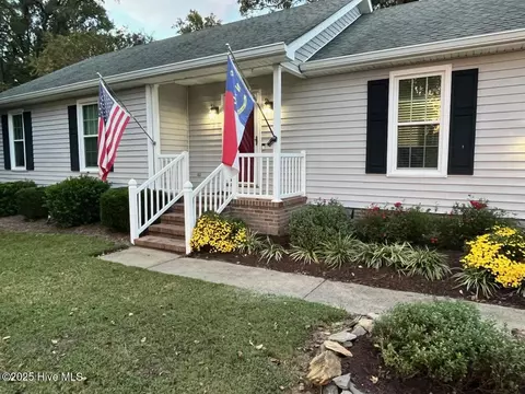 408 Perkins Rd, Goldsboro, NC 27530