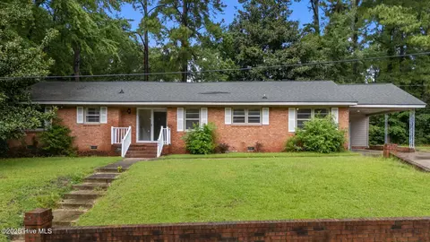 101 Kirkland Dr, Greenville, NC 27858
