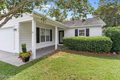5200 Minnesota Dr SE, Southport, NC 28461