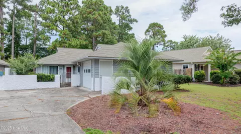 103 Holly Tree Ln, Hampstead, NC 28443