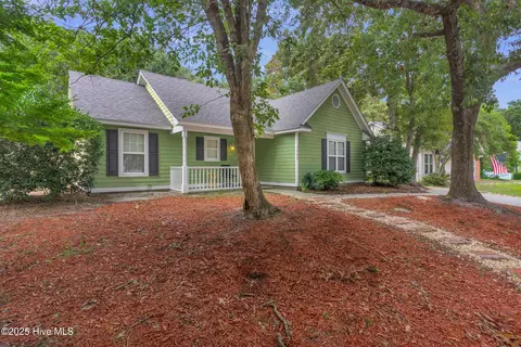 1409 Faulkenberry Rd, Wilmington, NC 28409