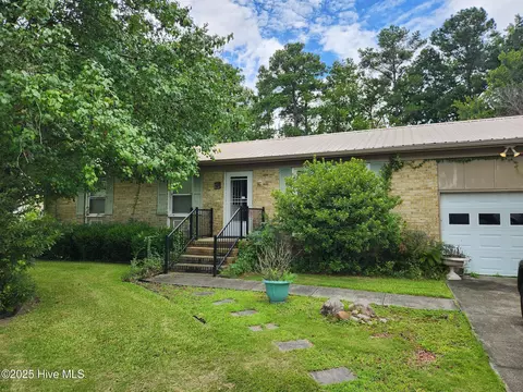 131 Dare Dr, New Bern, NC 28560