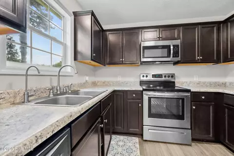 Kitchen - 446 Dion Dr, Hubert, NC 28539 photo 2 of 2