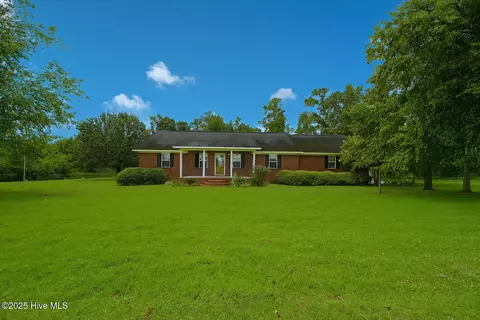 2521 Peanut Worley Rd, Cerro Gordo, NC 28430
