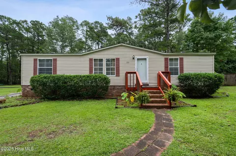332 Ridgewood Dr NW, Calabash, NC 28467