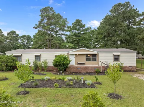 429 Vail Dr, Greenville, NC 27834