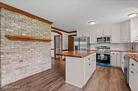 Kitchen - 9454 Liles Rd, Bailey, NC 27807 photo 3 of 6