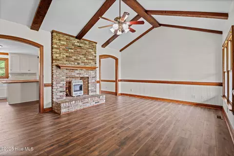 Living - 9454 Liles Rd, Bailey, NC 27807 photo 2 of 4