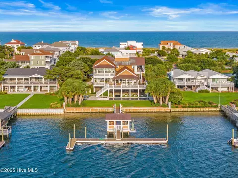 2203 N Lumina Ave, Wrightsville Beach, NC 28480