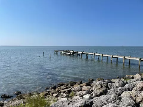 620 Seashore Dr, Atlantic, NC 28511 photo 7