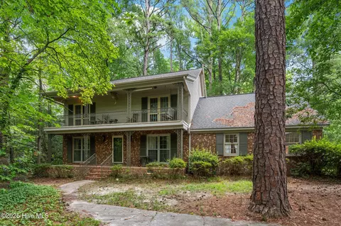 108 Dogwood Dr, Greenville, NC 27834