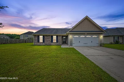 227 Merin Height Rd, Jacksonville, NC 28546