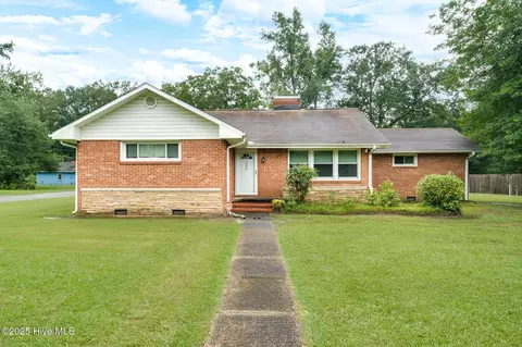 503 W Bay St, Warsaw, NC 28398
