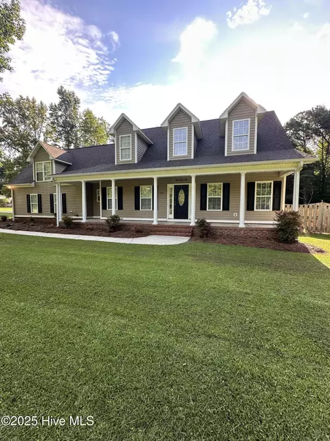 979 Cheshire Rd, Rocky Point, NC 28457