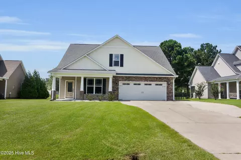 405 Antioch Lakes Rd, New Bern, NC 28560